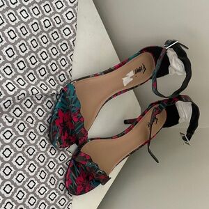 FIONI Clothing Multicolor Ankle Strap Heels